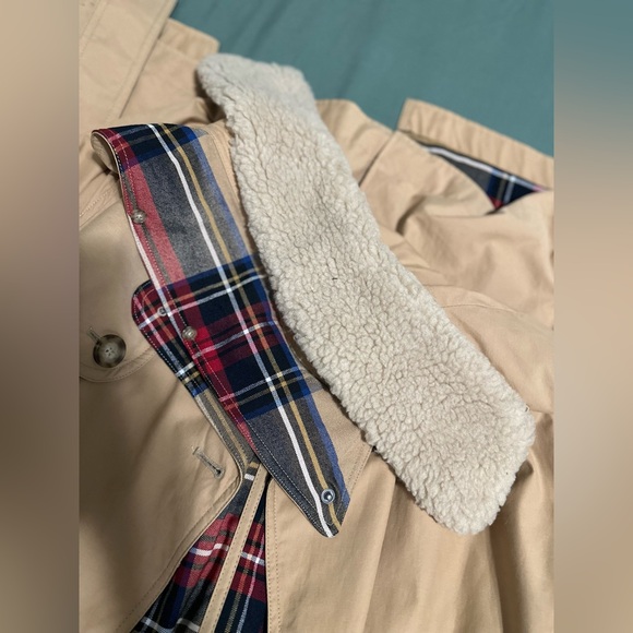 Abercrombie & Fitch Beige Trench Coat with Plaid Accents - Picture 9 of 11